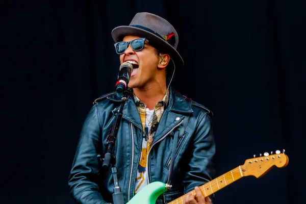 Biografia de Bruno Mars2